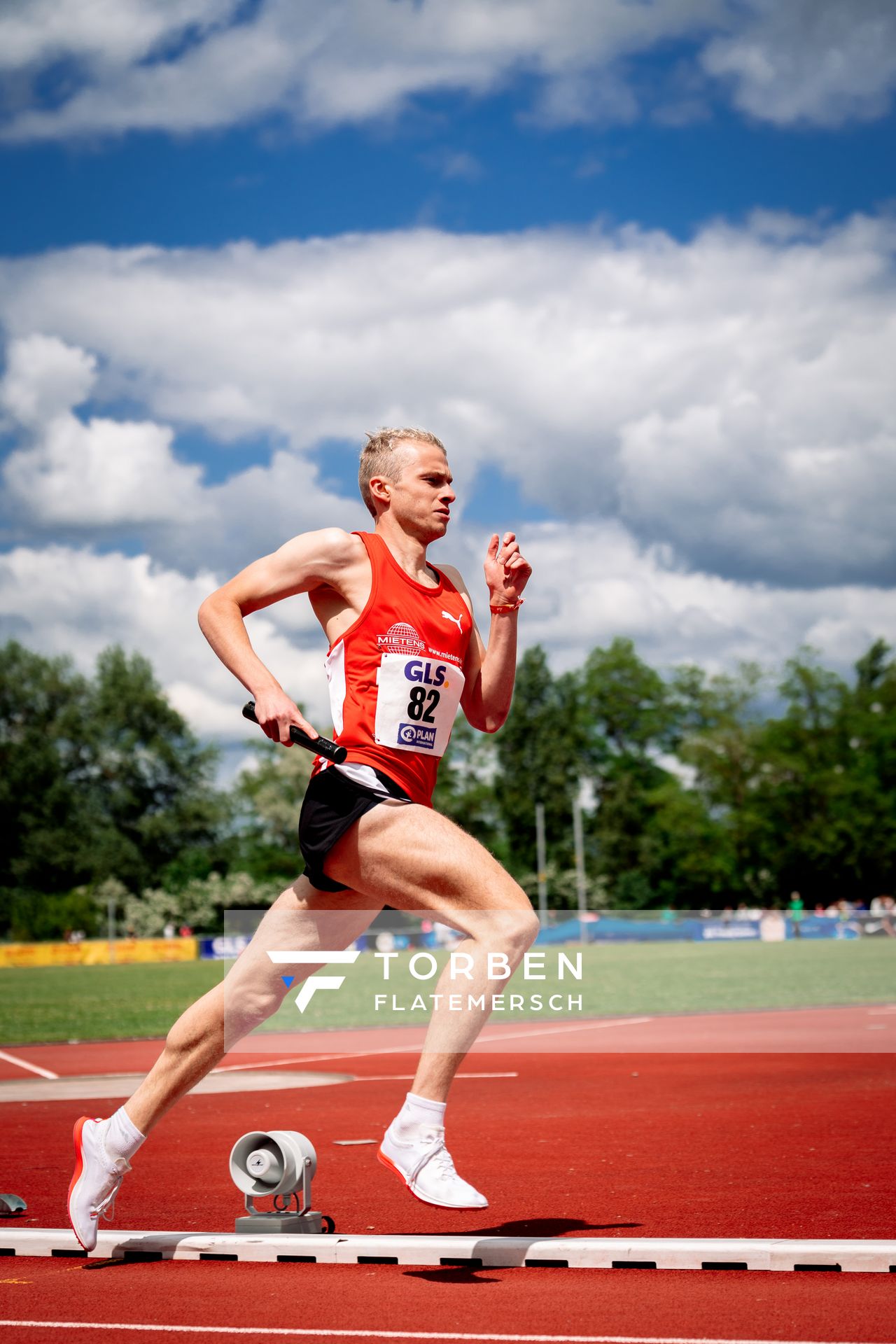 Max Dieterich (LG Braunschweig) am 29.05.2022 waehrend der Deutschen Meisterschaften Langstaffel im Otto-Schott-Sportzentrum in Mainz